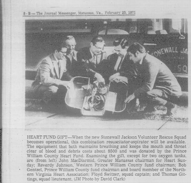 1971-Feb-25 Explaining our new combo resucitator-aspirator hat we will carry when we go operational